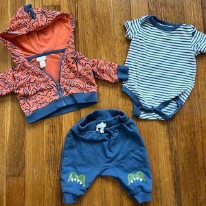 Dinosaur Outfit 🦖